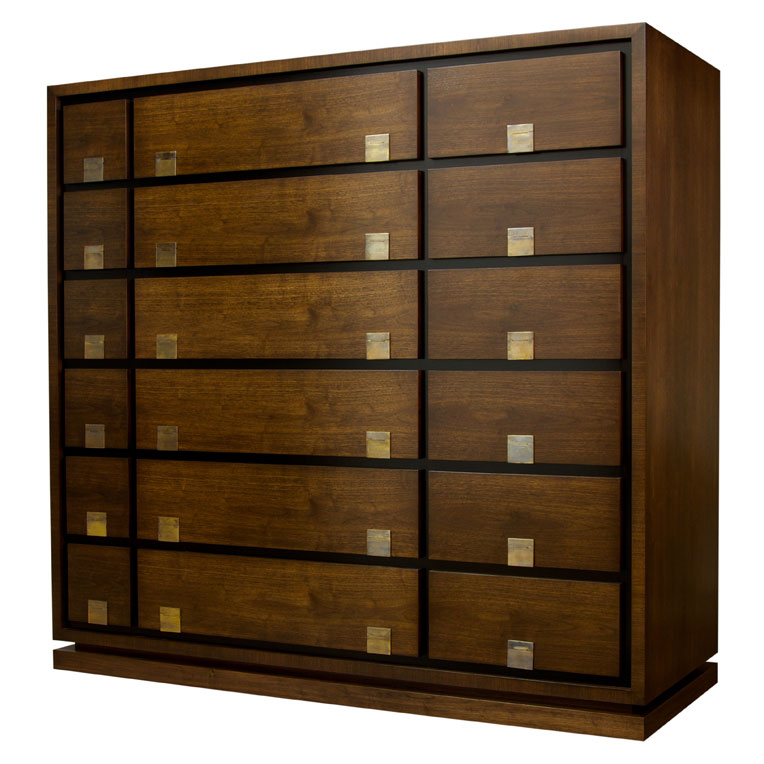 Walnut chest of drawers